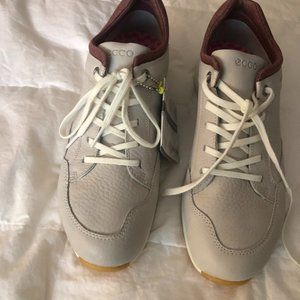 Womens Ecco Golf Shoes. - NWT - Size 40 (9/9.5)